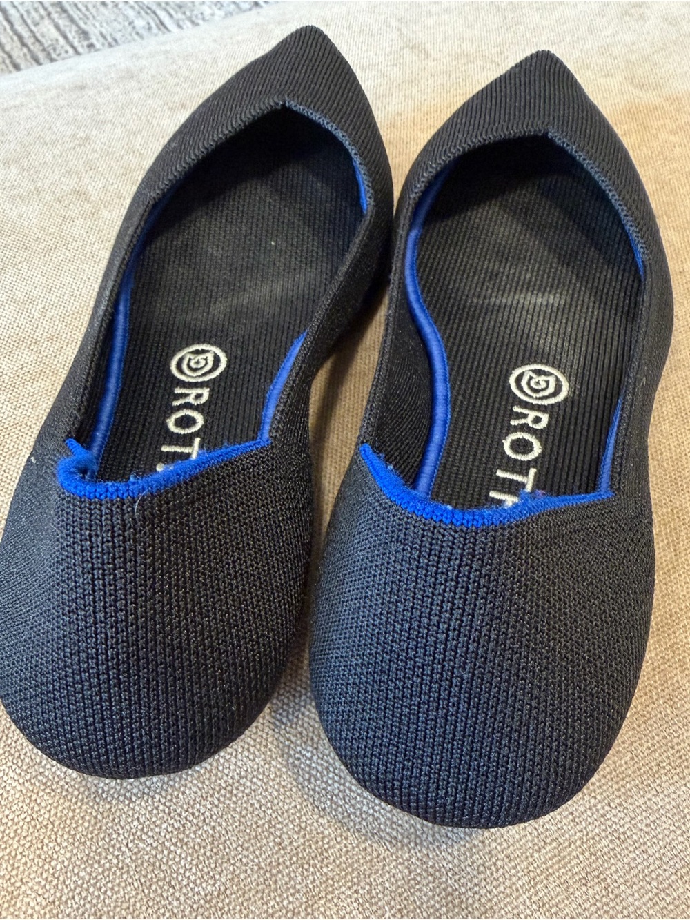 Rothy’s Women’s Shoes The Point Flats in Black size 9 - Picture 2 of 6
